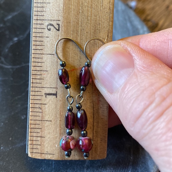 Earrings dangly garnet beads and flower pink round beads oxidized silver - Picture 4 of 4